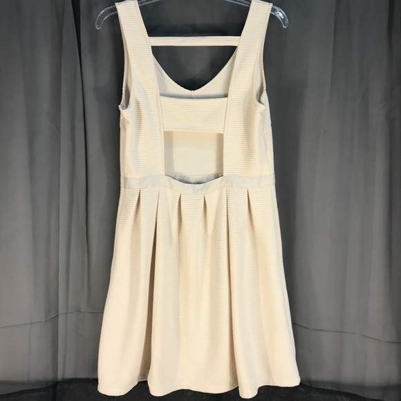 American Eagle Dress Pleated Ribbed Open back Women size 8. Cream - Picture 2 of 10